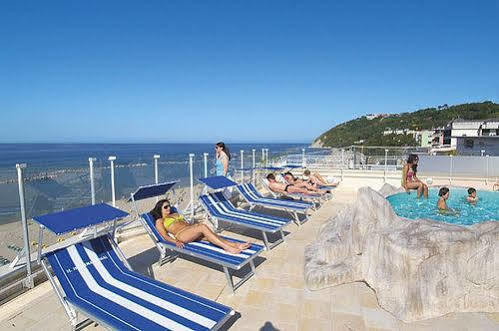 Hotel C-hotels International 3*